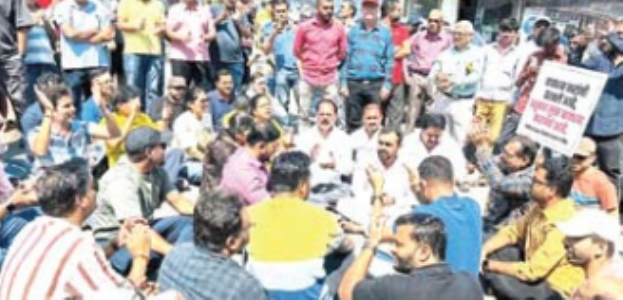 बावधनमध्ये नागरिकांचे आरएमसी प्लांटच्या प्रदूषणाविराेधात आंदाेलन